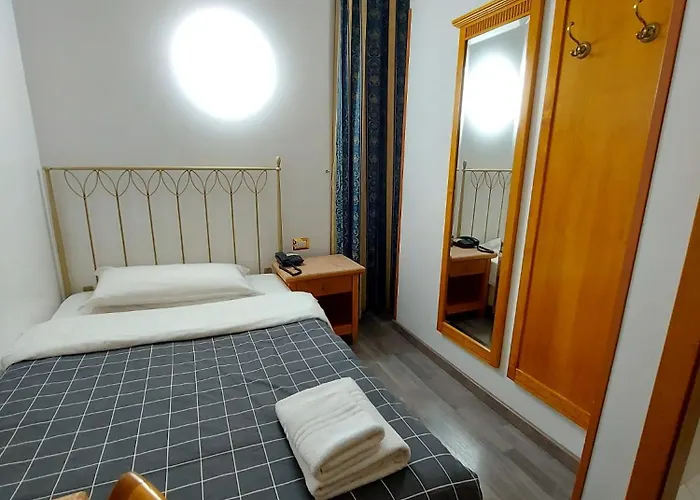 Otel Mgh Giorgi 2*