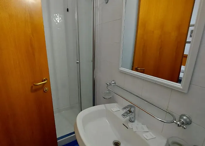 Otel Mgh Giorgi 2*