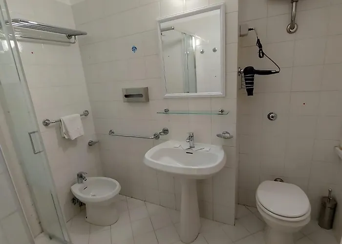 Otel Mgh Giorgi 2*